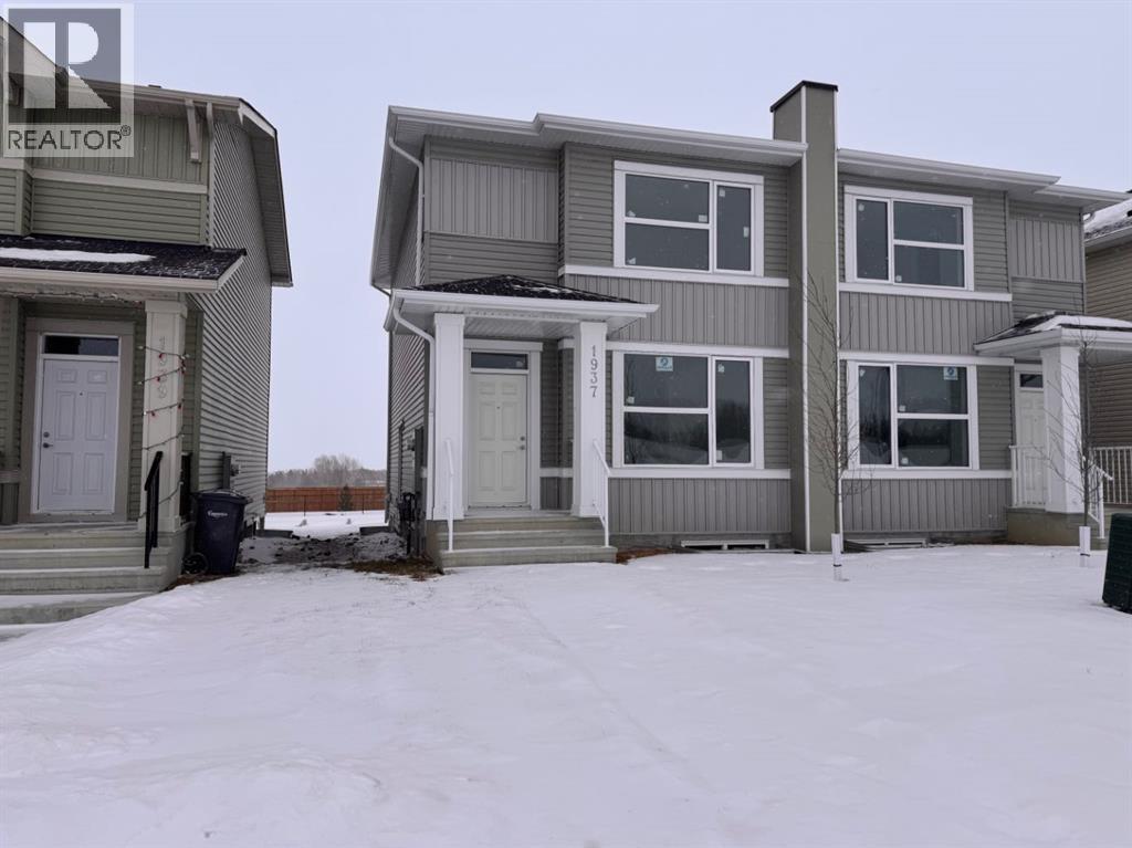 1937 Mccaskill Drive, Crossfield, Alberta