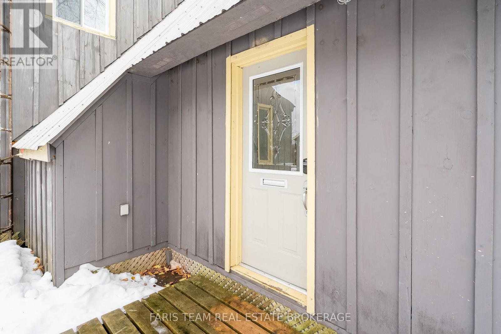 7237 6/7 Sideroad Nottawasaga, Clearview (Creemore), Ontario  L0M 1G0 - Photo 5 - S12952294