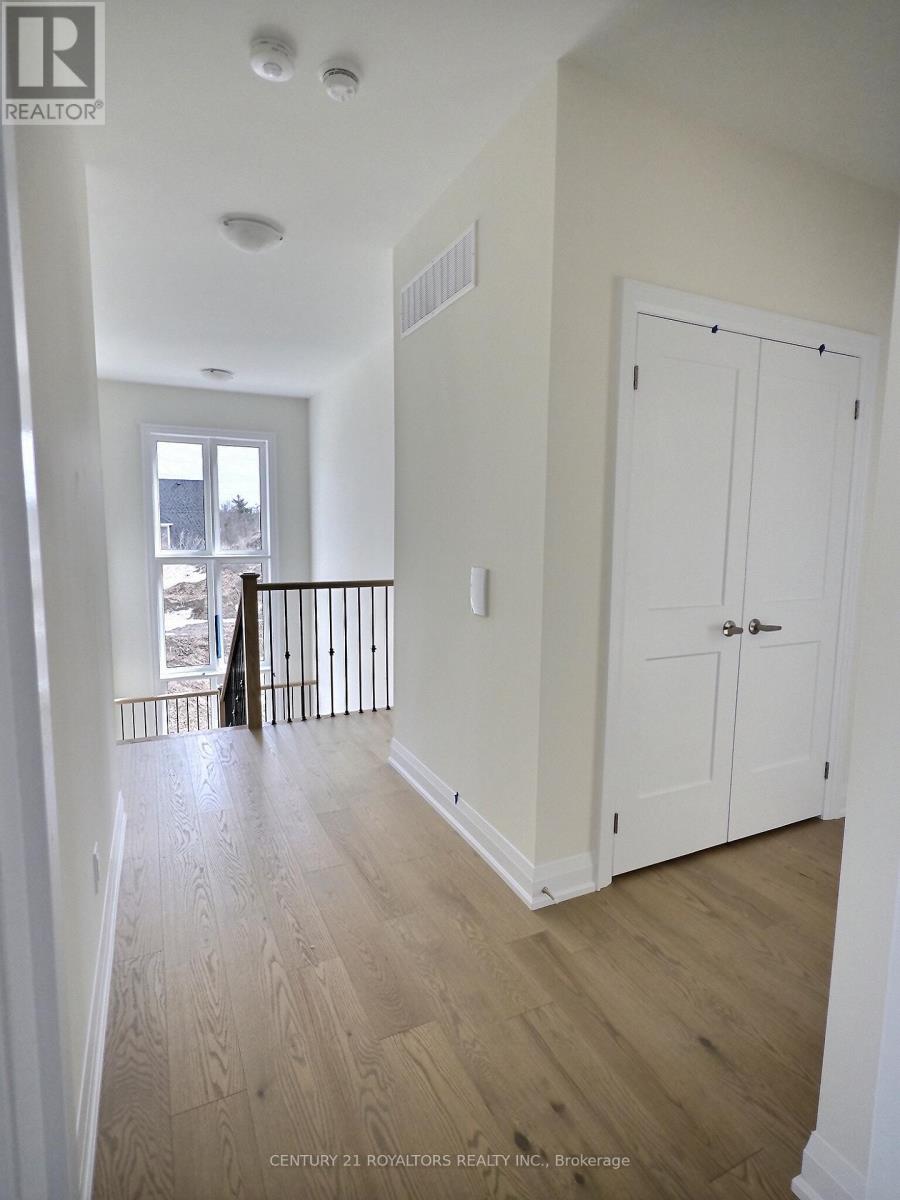 120 Pearsall Place, Oro-Medonte, Ontario L0L 2L0 - Photo 12 - S12952322