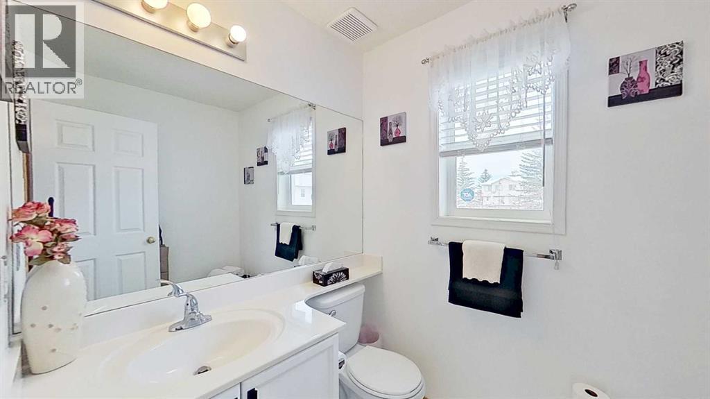 272 Rocky Ridge Court Nw, Calgary, Alberta  T3G 4S8 - Photo 13 - A2295188