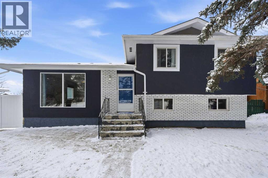 941 Macleod Trail SW, High River, Alberta