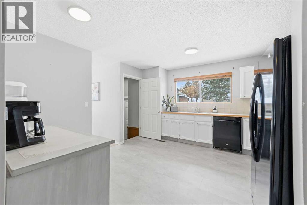 941 Macleod Trail SW, High River, Alberta  T1V 1C2 - Photo 8 - A2296774