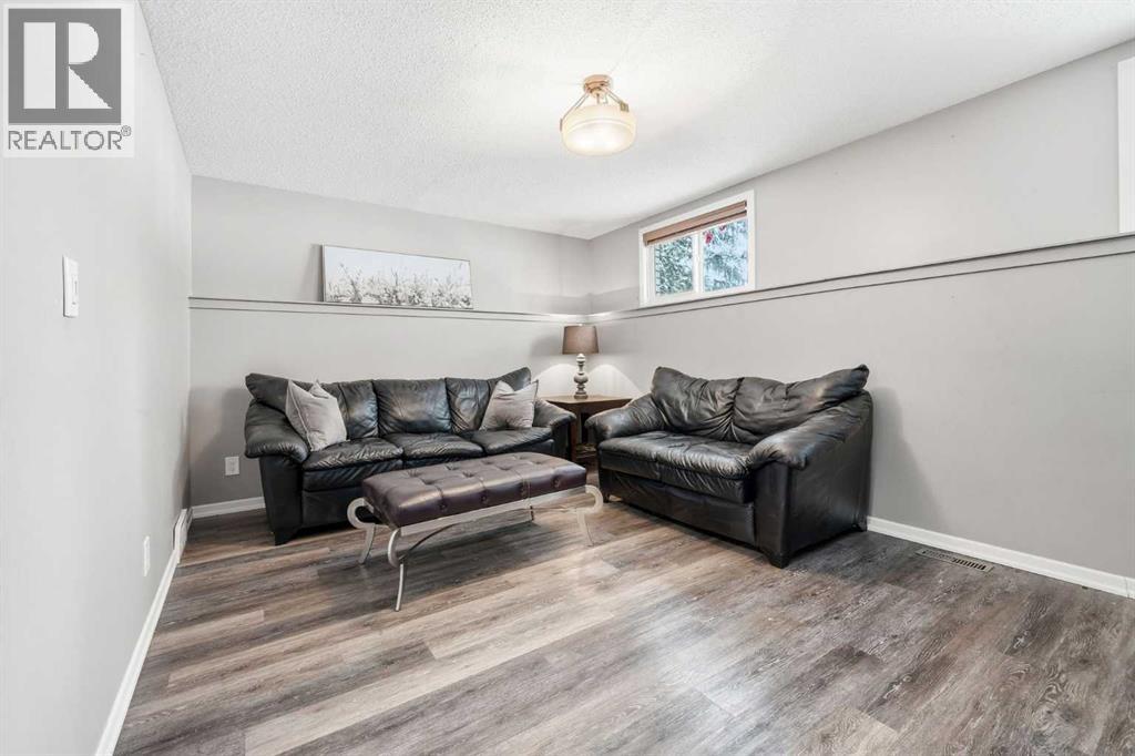 941 Macleod Trail SW, High River, Alberta  T1V 1C2 - Photo 17 - A2296774