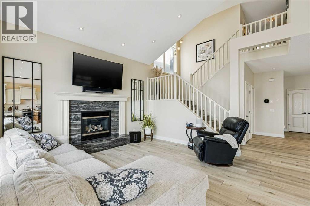 120 Hidden Creek Circle Nw, Calgary, Alberta  T3A 6J3 - Photo 15 - A2297983