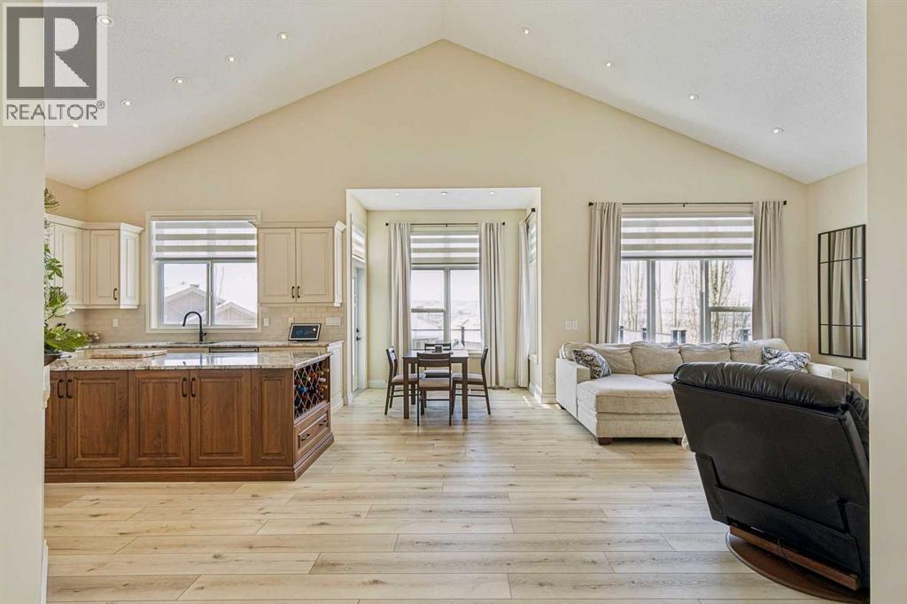 120 Hidden Creek Circle Nw, Calgary, Alberta  T3A 6J3 - Photo 7 - A2297983