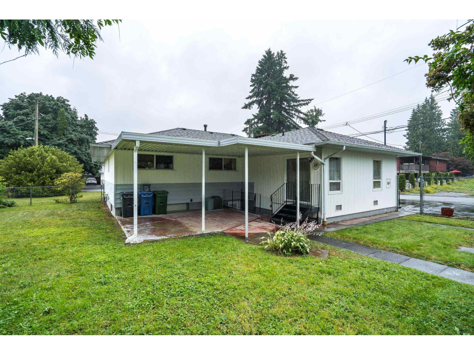 2084 Hollyberry Court, Abbotsford, British Columbia  V2S 3X2 - Photo 37 - R3105845