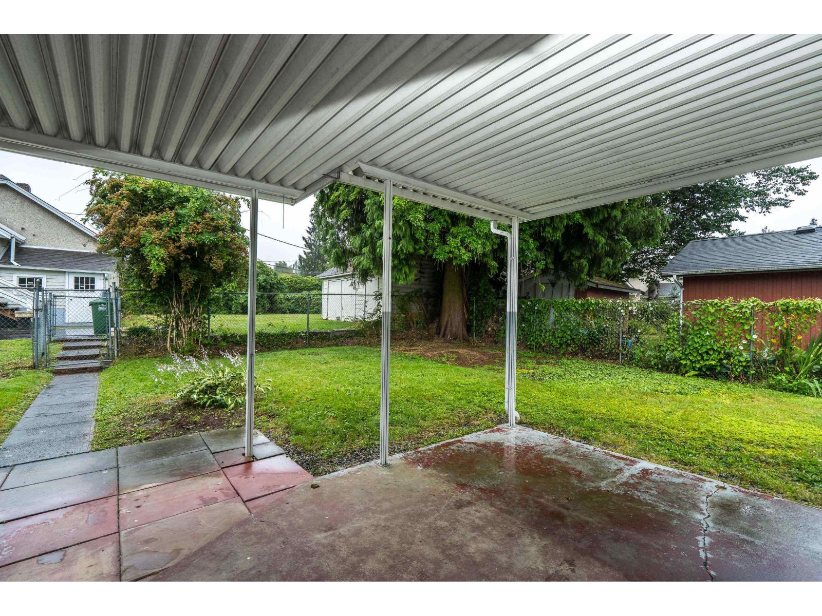 2084 Hollyberry Court, Abbotsford, British Columbia  V2S 3X2 - Photo 39 - R3105845