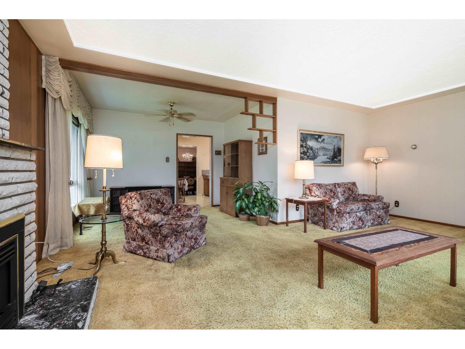 2084 Hollyberry Court, Abbotsford, British Columbia  V2S 3X2 - Photo 8 - R3105845