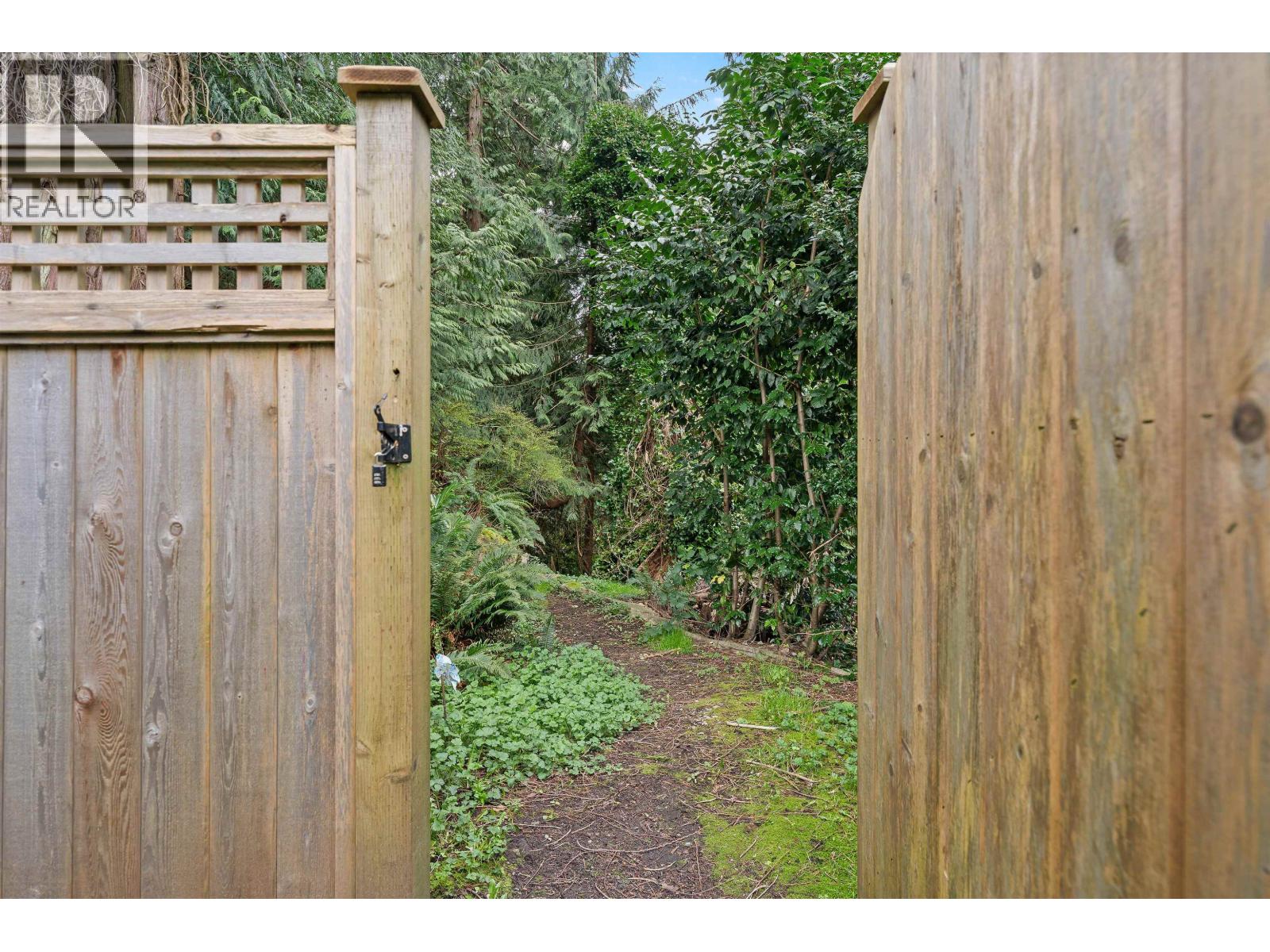 5636 Marine Drive, West Vancouver, British Columbia  V7W 2R6 - Photo 36 - R3106134