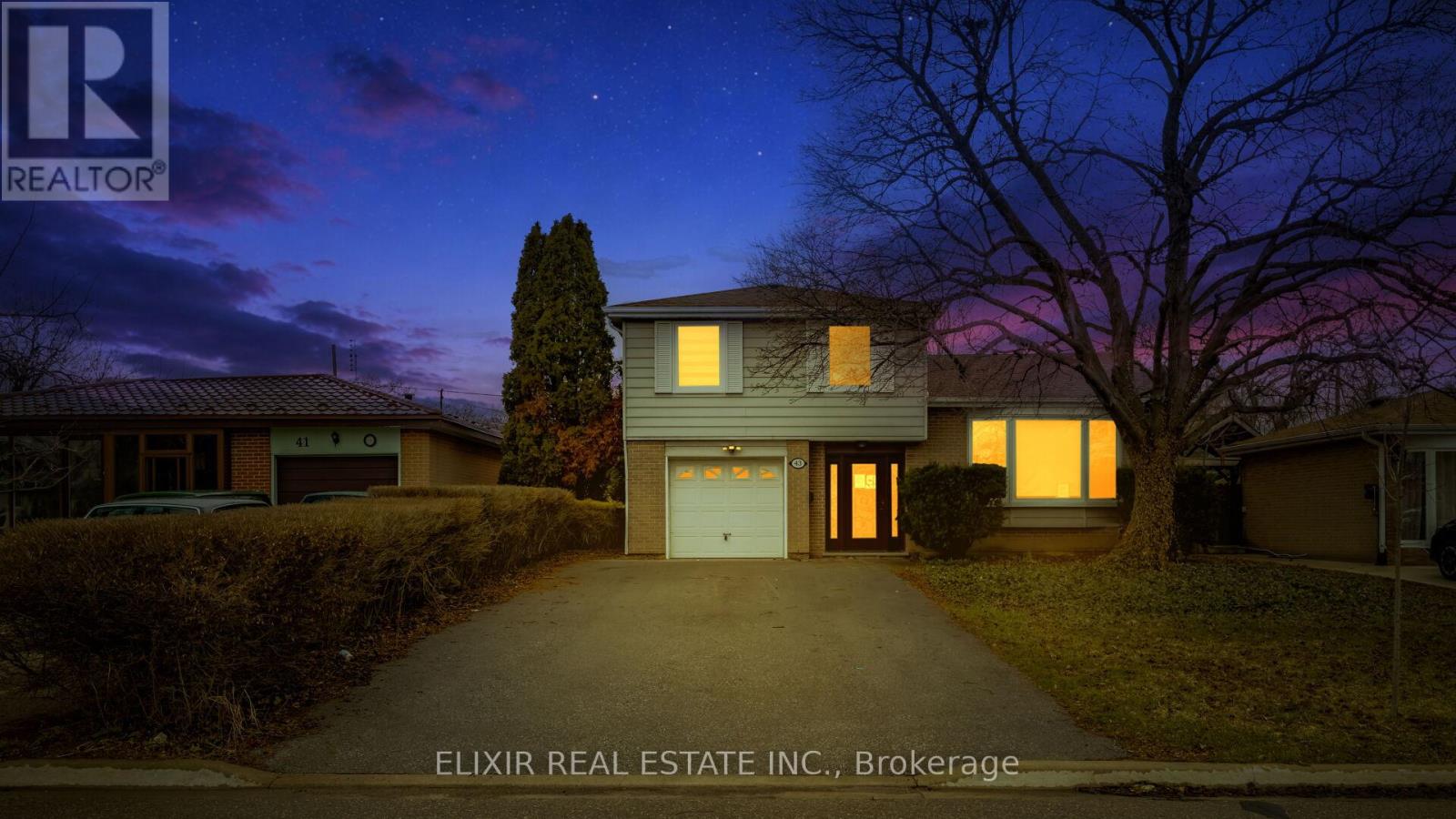 43 Bromley Crescent, Brampton, Ontario  L6T 1Z2 - Photo 2 - W12952258