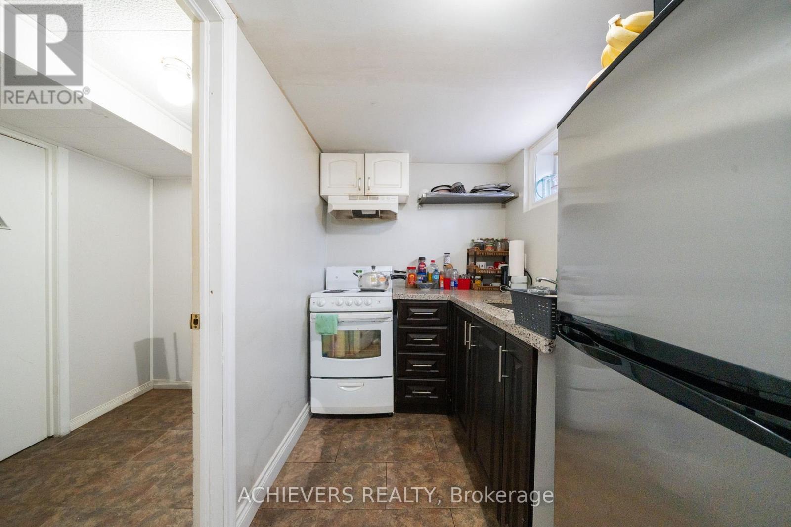 28 Cumbrian Court, Brampton, Ontario  L6X 2J8 - Photo 39 - W12952300