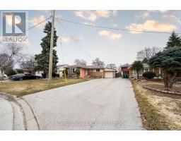 28 CUMBRIAN COURT, Brampton, Ontario