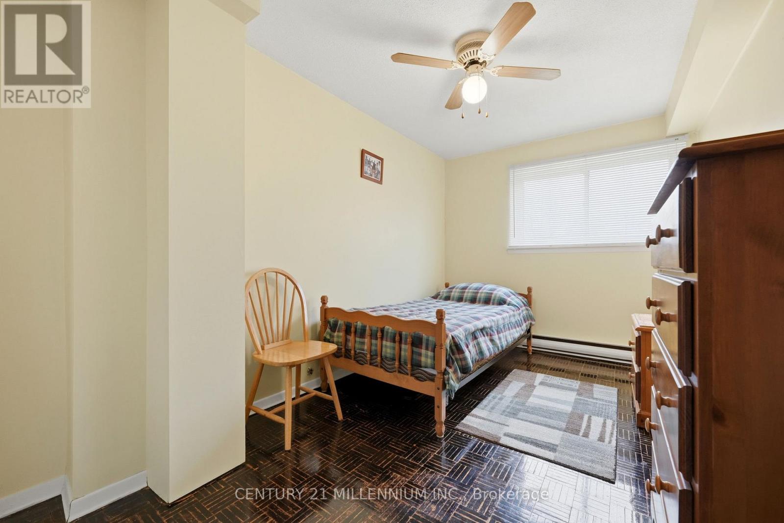 107 Darras Court, Brampton, Ontario  L6T 1W7 - Photo 18 - W12952338