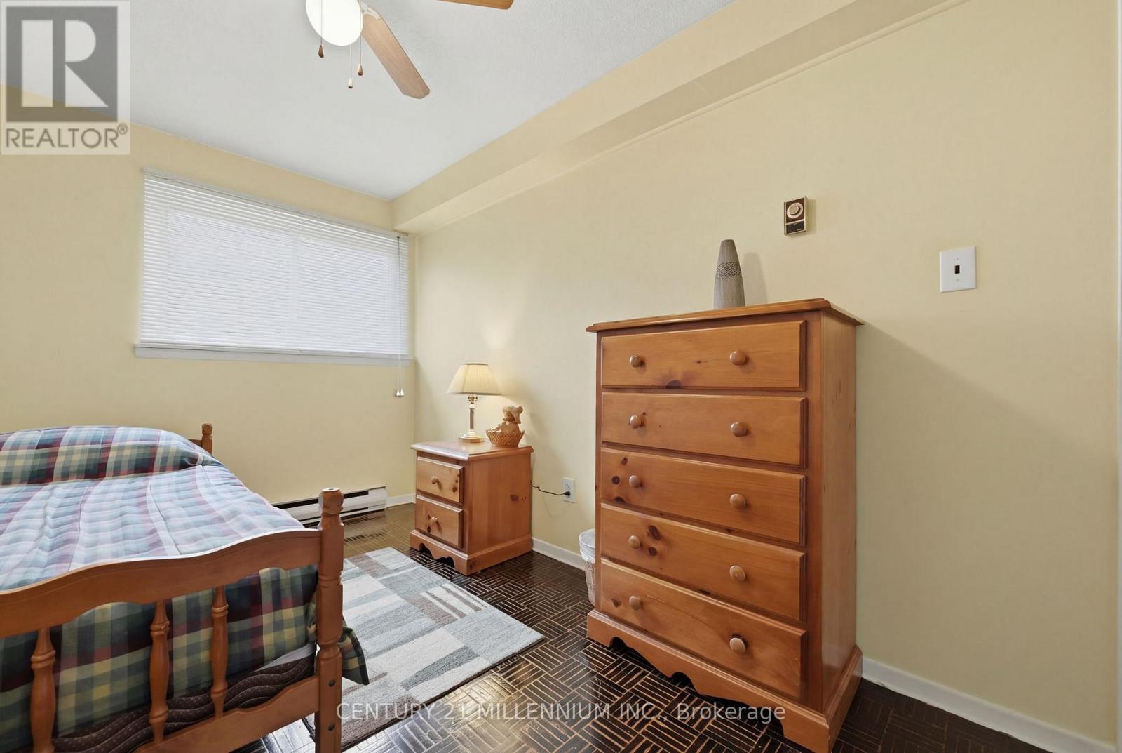 107 Darras Court, Brampton, Ontario  L6T 1W7 - Photo 19 - W12952338