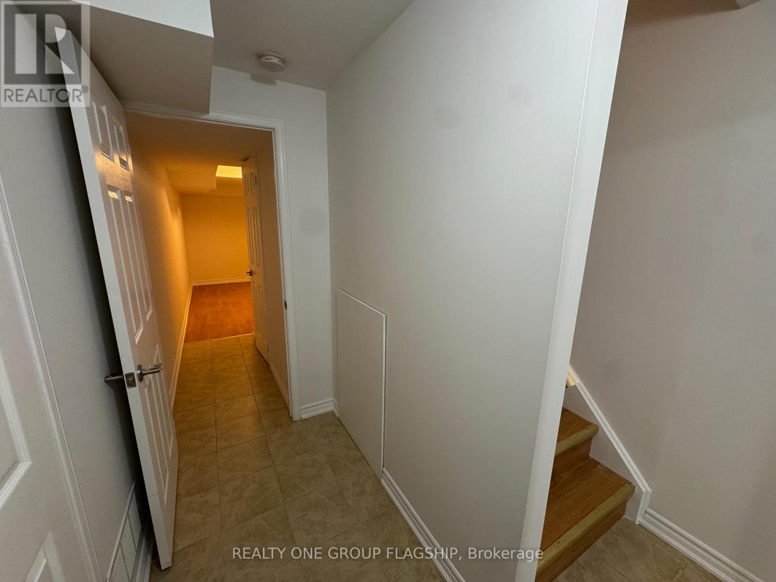 (Lower) - 3857 Skyview Street, Mississauga, Ontario  L5M 8A1 - Photo 12 - W12952386