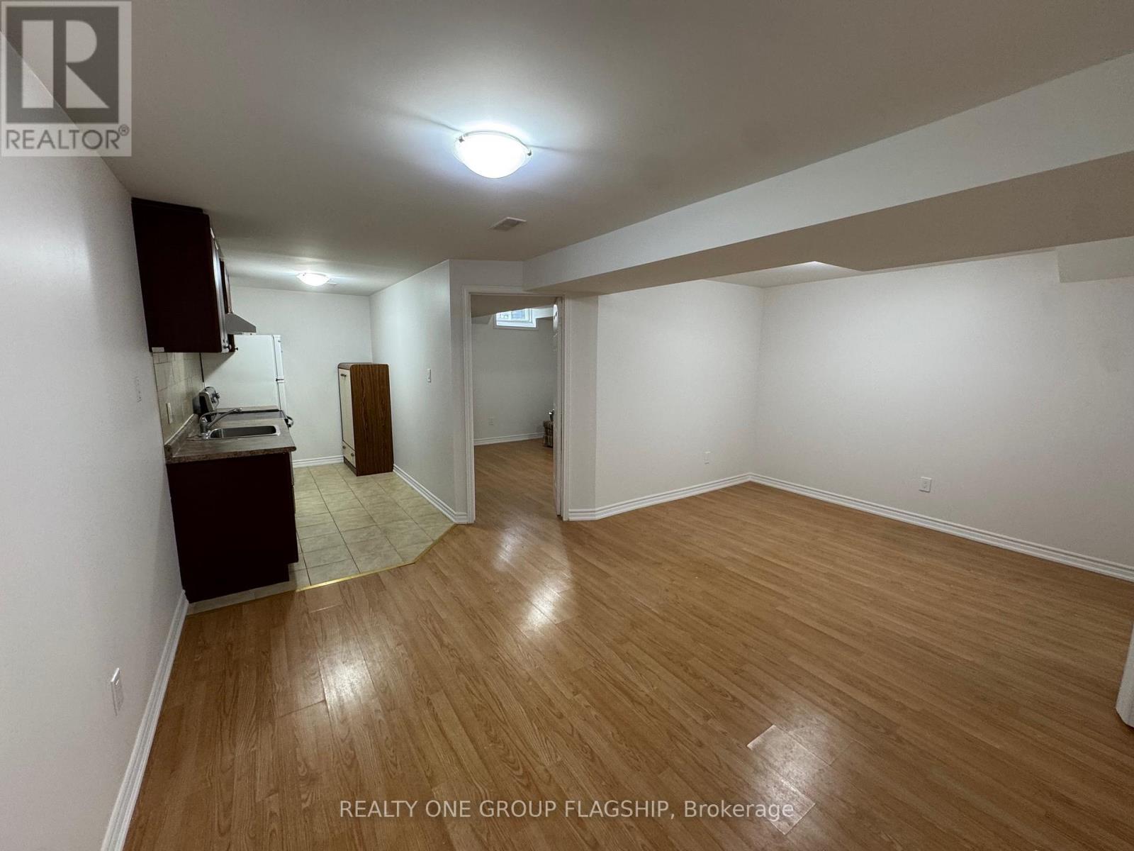(Lower) - 3857 Skyview Street, Mississauga, Ontario  L5M 8A1 - Photo 4 - W12952386