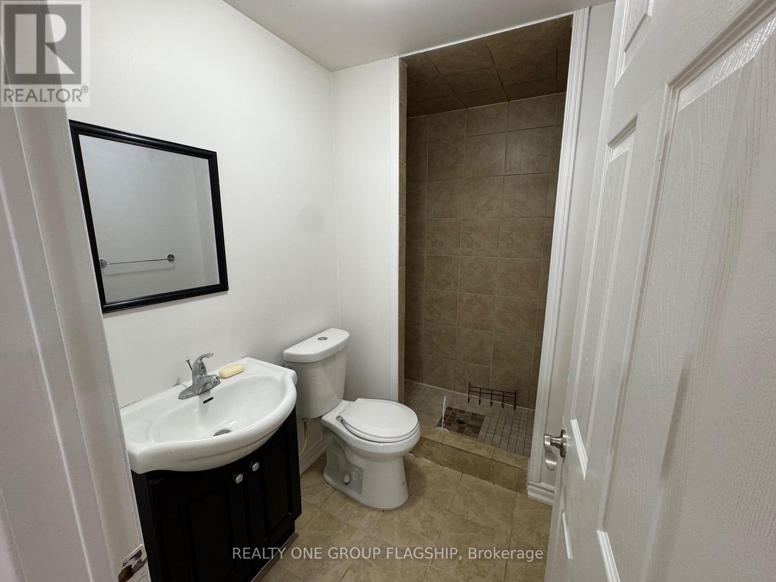 (Lower) - 3857 Skyview Street, Mississauga, Ontario  L5M 8A1 - Photo 8 - W12952386