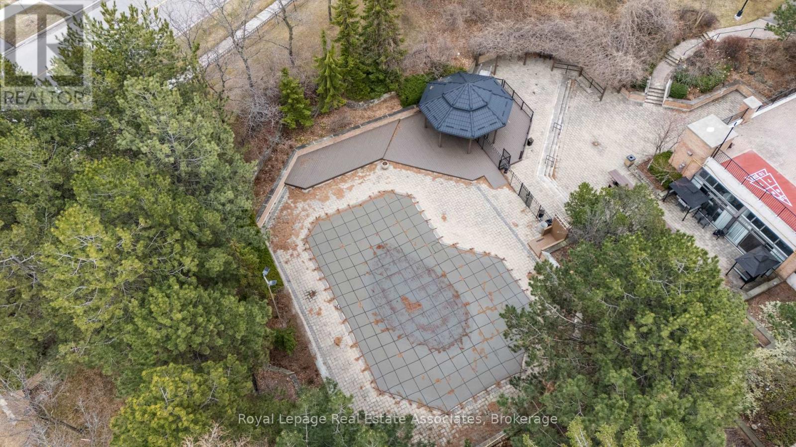 1808 - 100 County Court Boulevard, Brampton, Ontario  L6W 3X1 - Photo 39 - W12951806