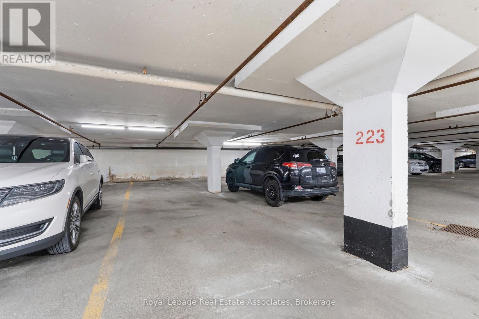 1808 - 100 County Court Boulevard, Brampton, Ontario  L6W 3X1 - Photo 31 - W12951806