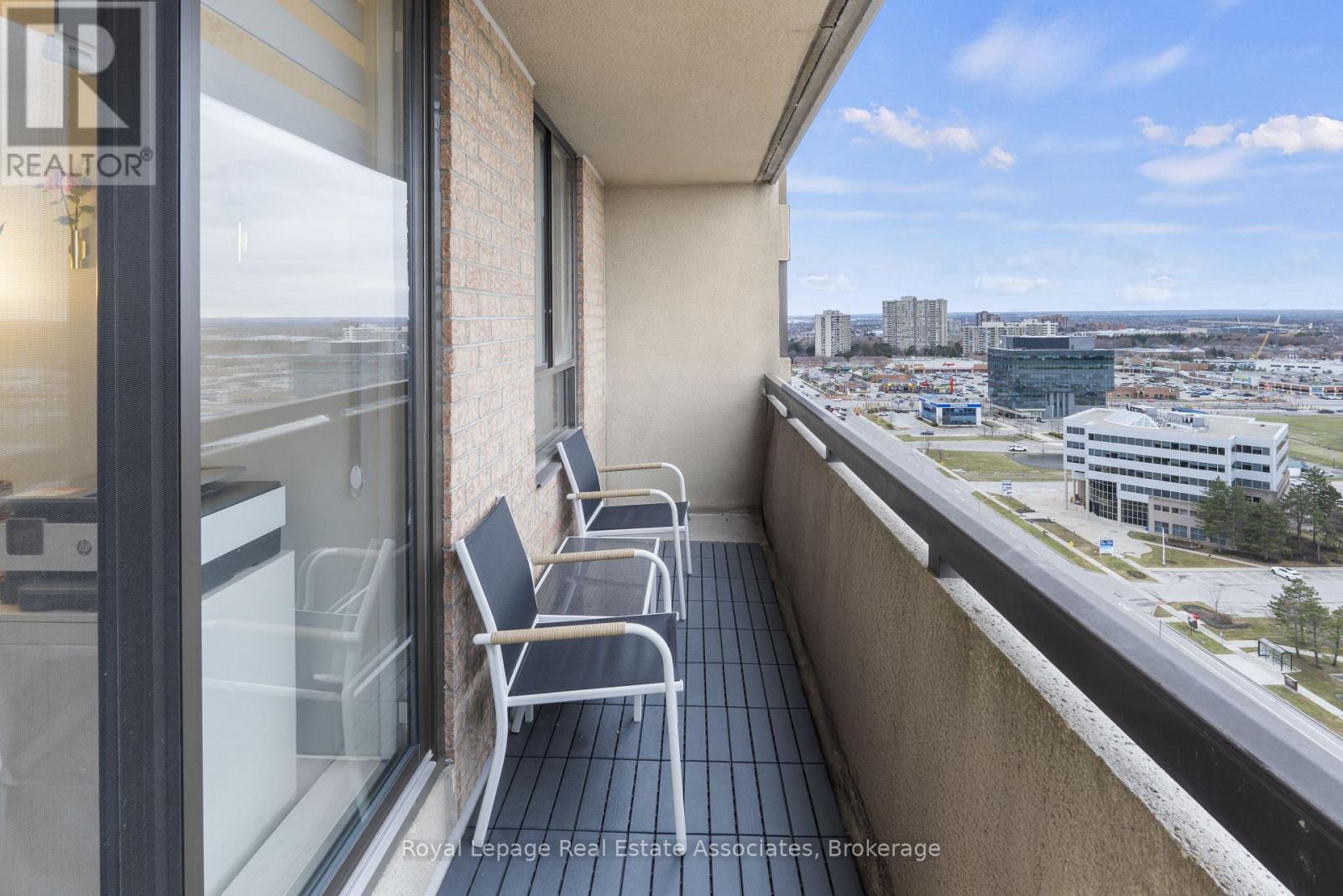 1808 - 100 County Court Boulevard, Brampton, Ontario  L6W 3X1 - Photo 22 - W12951806