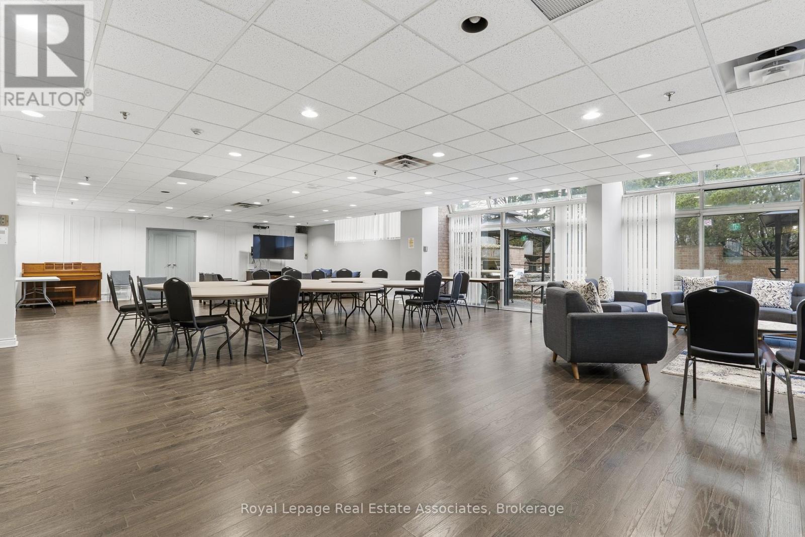 1808 - 100 County Court Boulevard, Brampton, Ontario  L6W 3X1 - Photo 34 - W12951806