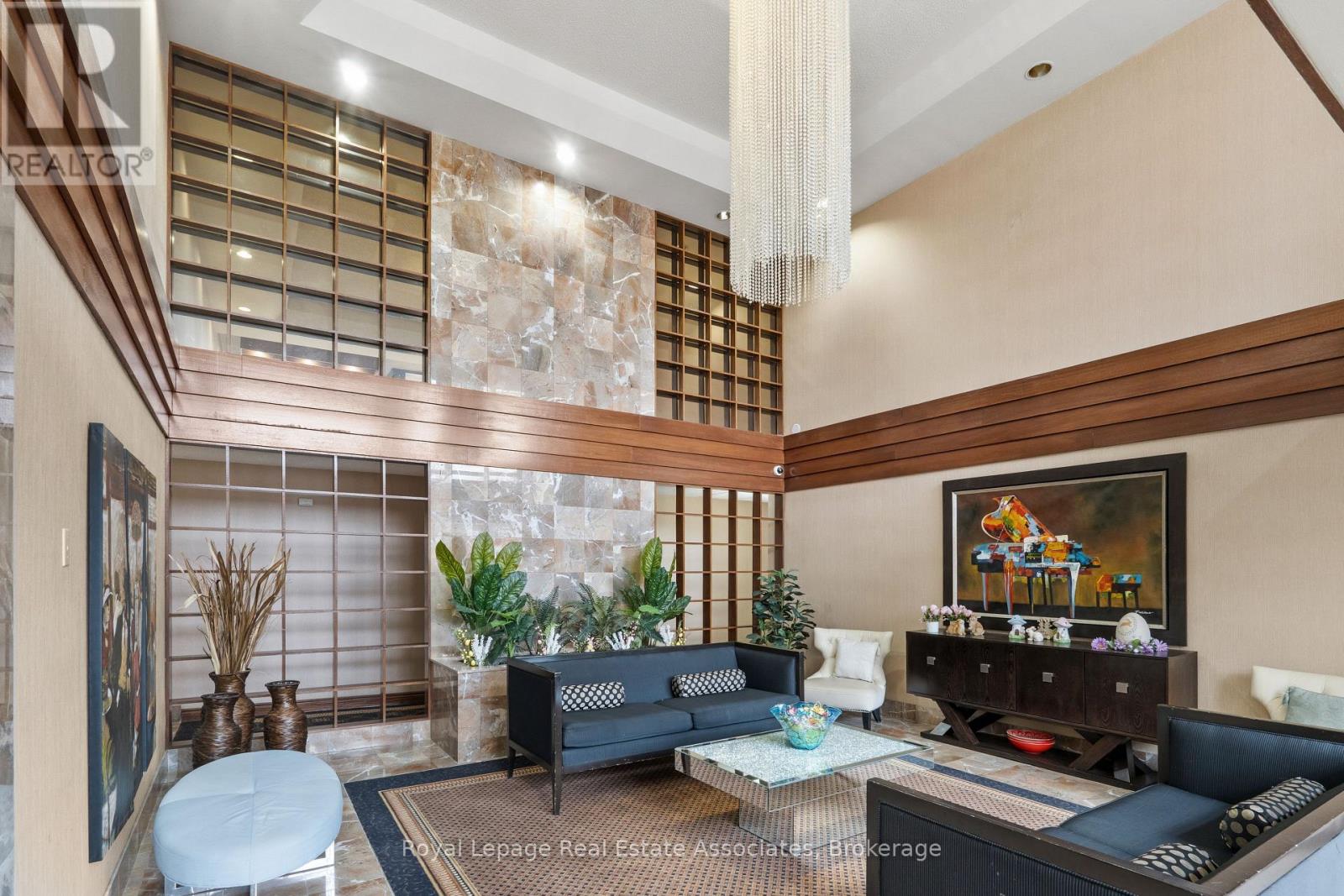 1808 - 100 County Court Boulevard, Brampton, Ontario  L6W 3X1 - Photo 42 - W12951806