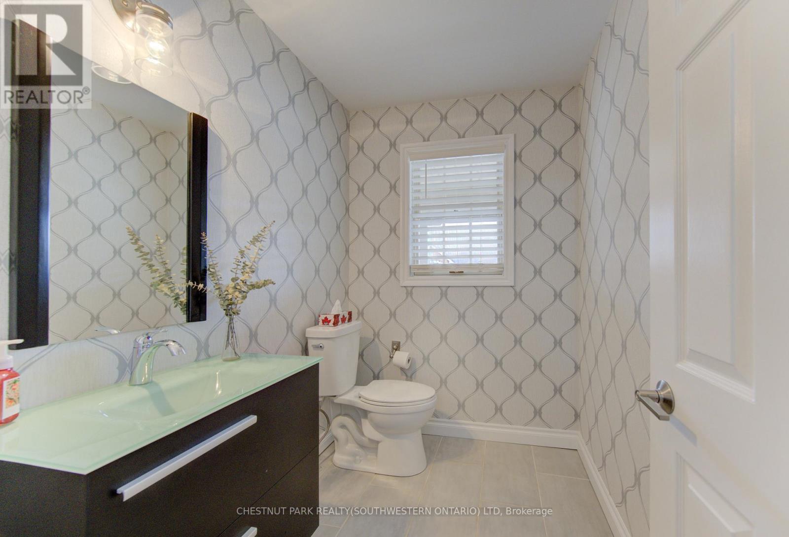 9 - 306 Roxton Drive, Waterloo, Ontario  N2T 1R6 - Photo 10 - X12952346