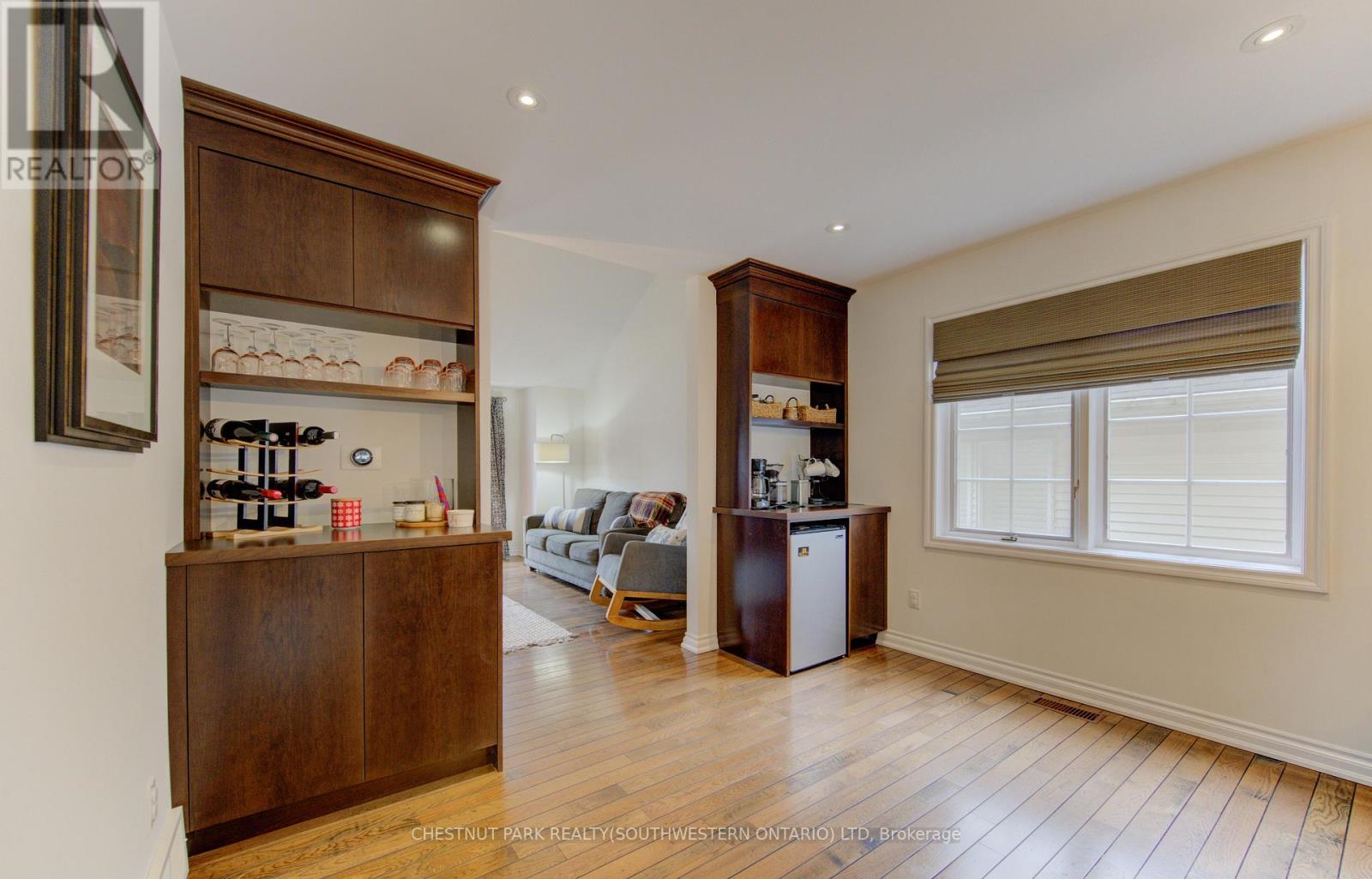 9 - 306 Roxton Drive, Waterloo, Ontario  N2T 1R6 - Photo 5 - X12952346