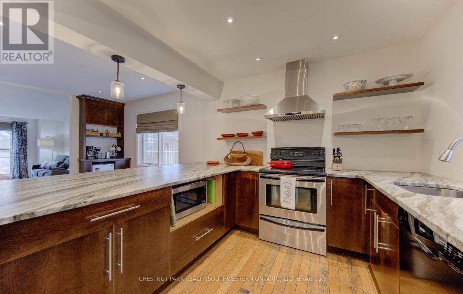 9 - 306 Roxton Drive, Waterloo, Ontario  N2T 1R6 - Photo 8 - X12952346