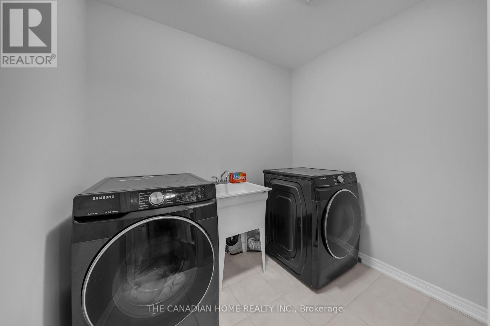 83 Monarch Street, Welland, Ontario  L3C 0E6 - Photo 19 - X12952352