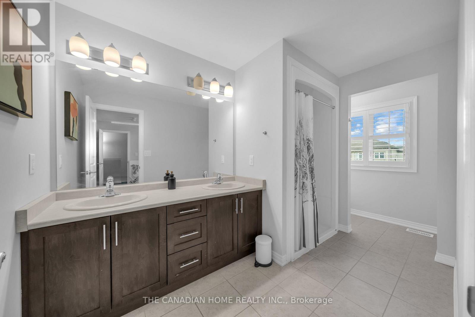 83 Monarch Street, Welland, Ontario  L3C 0E6 - Photo 24 - X12952352