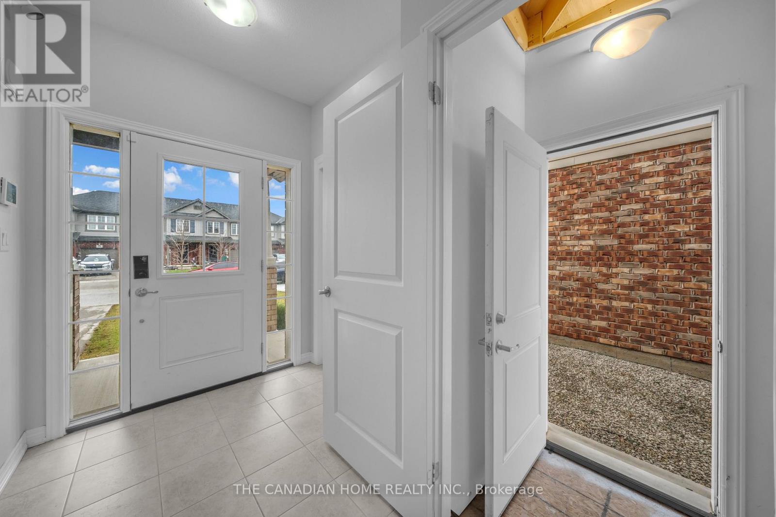 83 Monarch Street, Welland, Ontario  L3C 0E6 - Photo 30 - X12952352