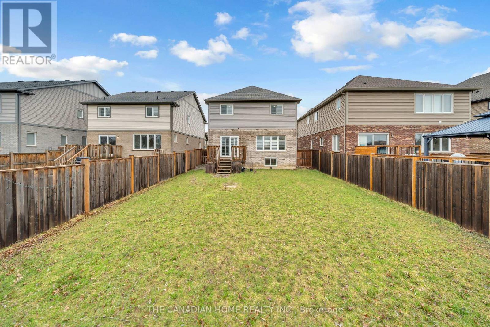 83 Monarch Street, Welland, Ontario  L3C 0E6 - Photo 7 - X12952352