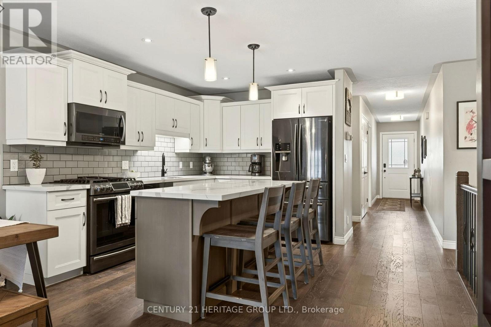 67 Macneil Court, Haldimand, Ontario  N0A 1H0 - Photo 14 - X12952390