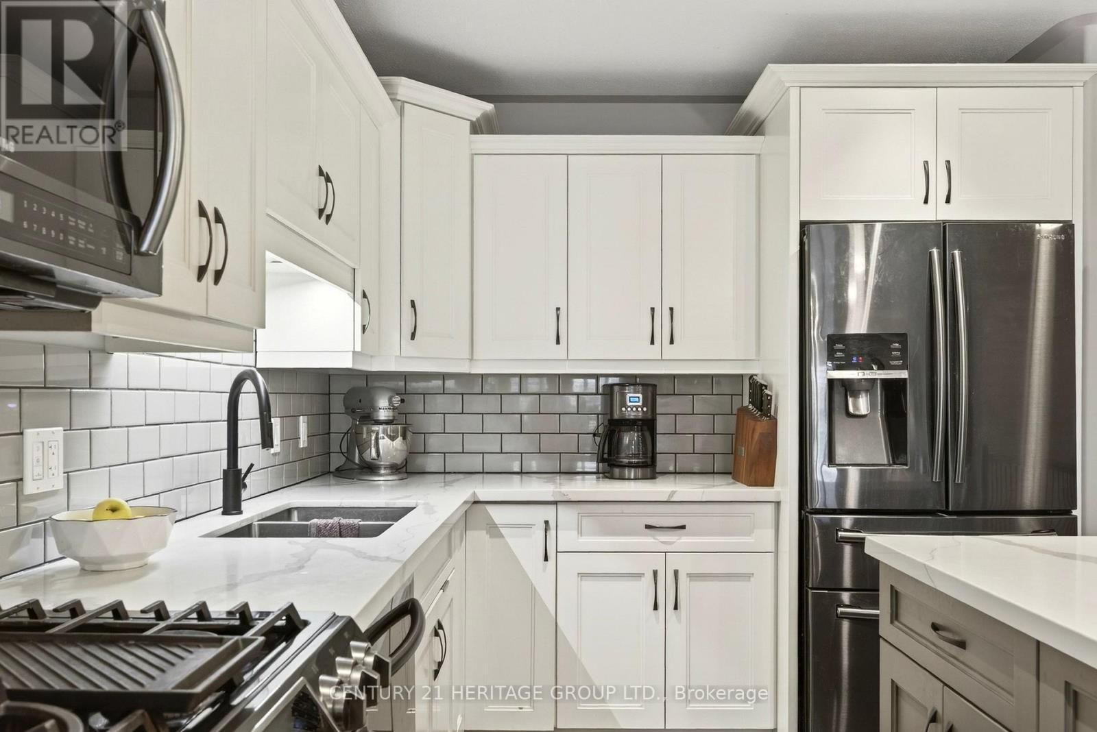 67 Macneil Court, Haldimand, Ontario  N0A 1H0 - Photo 15 - X12952390