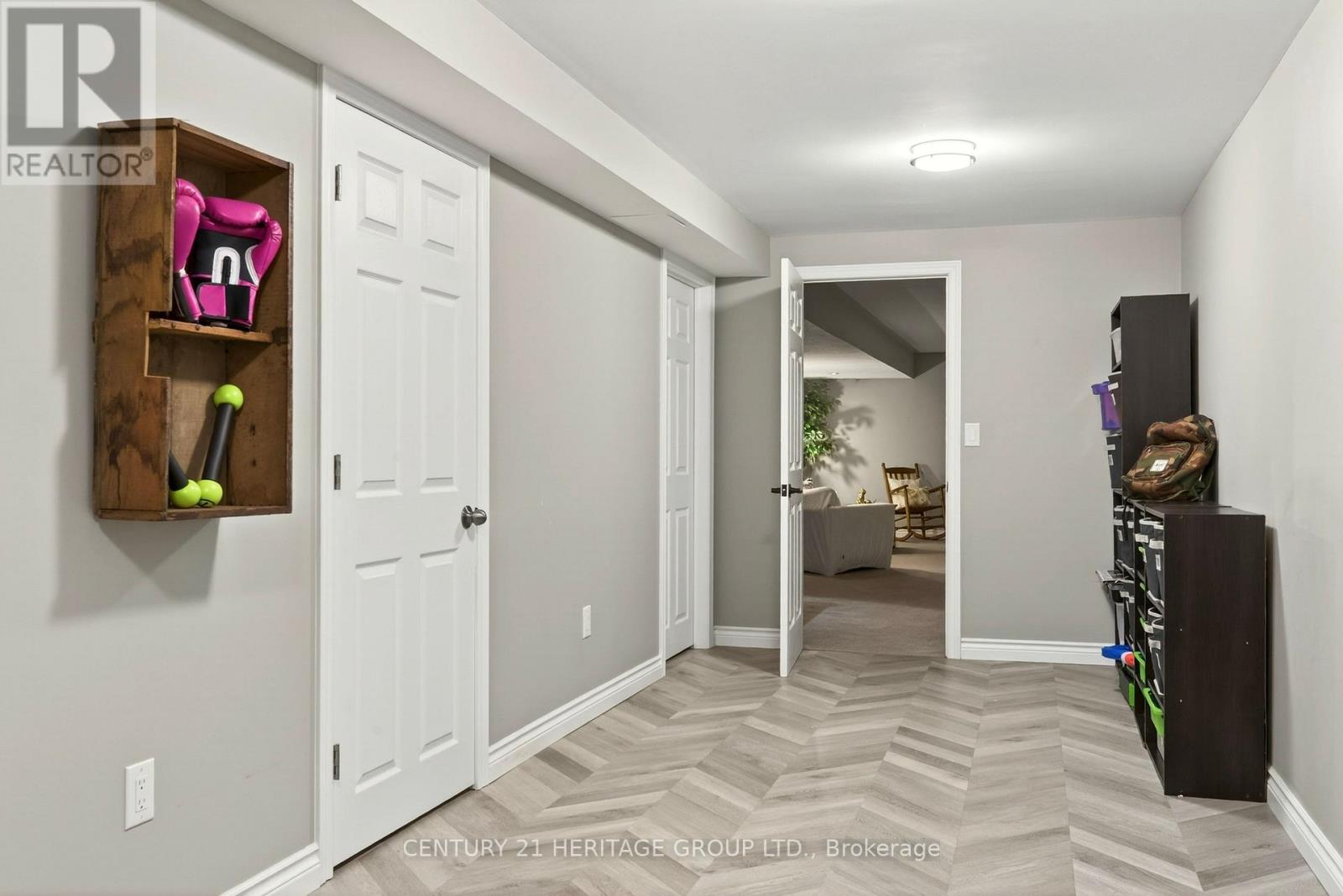 67 Macneil Court, Haldimand, Ontario  N0A 1H0 - Photo 38 - X12952390