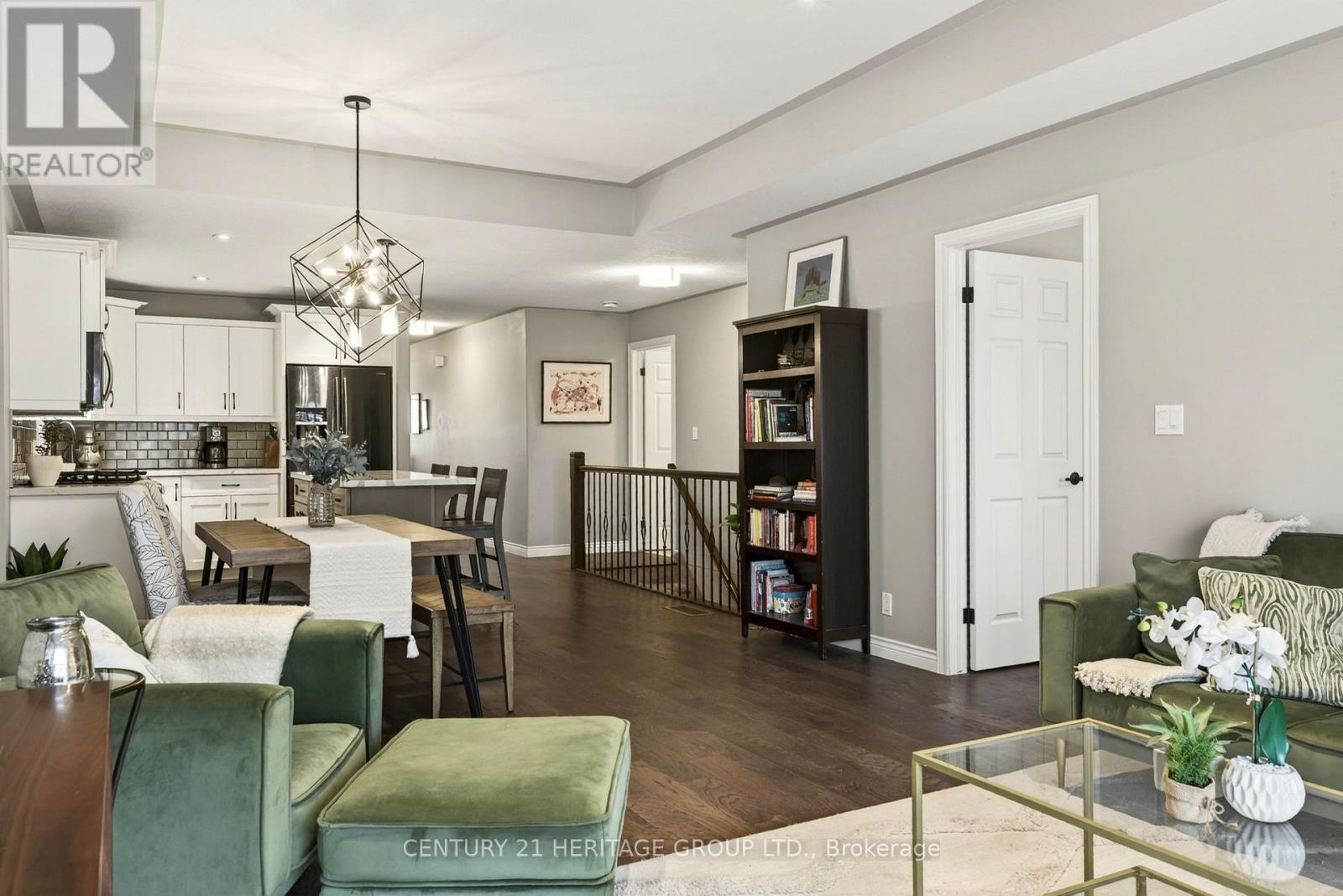 67 Macneil Court, Haldimand, Ontario  N0A 1H0 - Photo 8 - X12952390