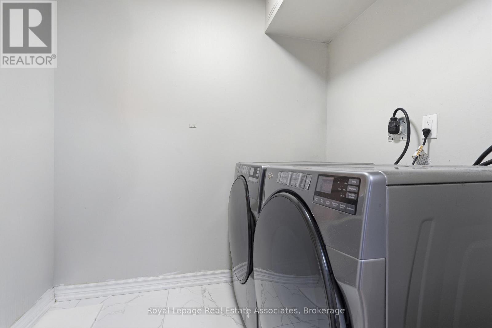 1808 - 100 County Court Boulevard, Brampton, Ontario  L6W 3X1 - Photo 30 - W12951806