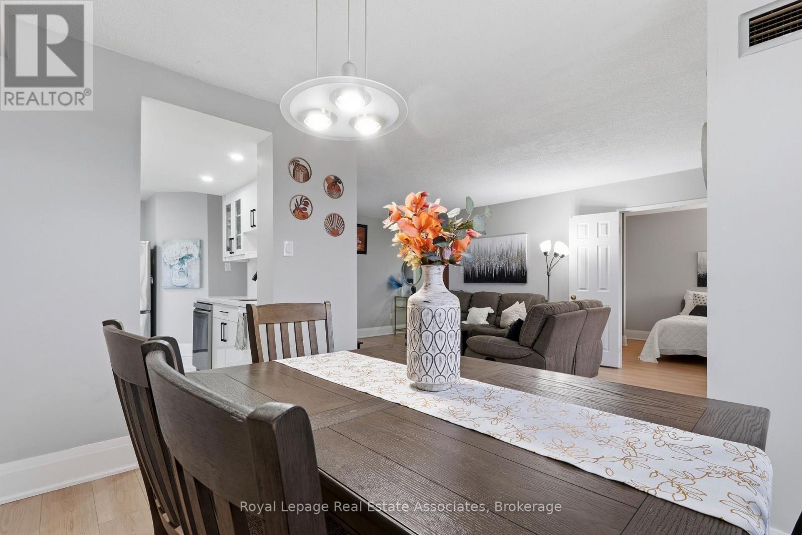 1808 - 100 County Court Boulevard, Brampton, Ontario  L6W 3X1 - Photo 12 - W12951806