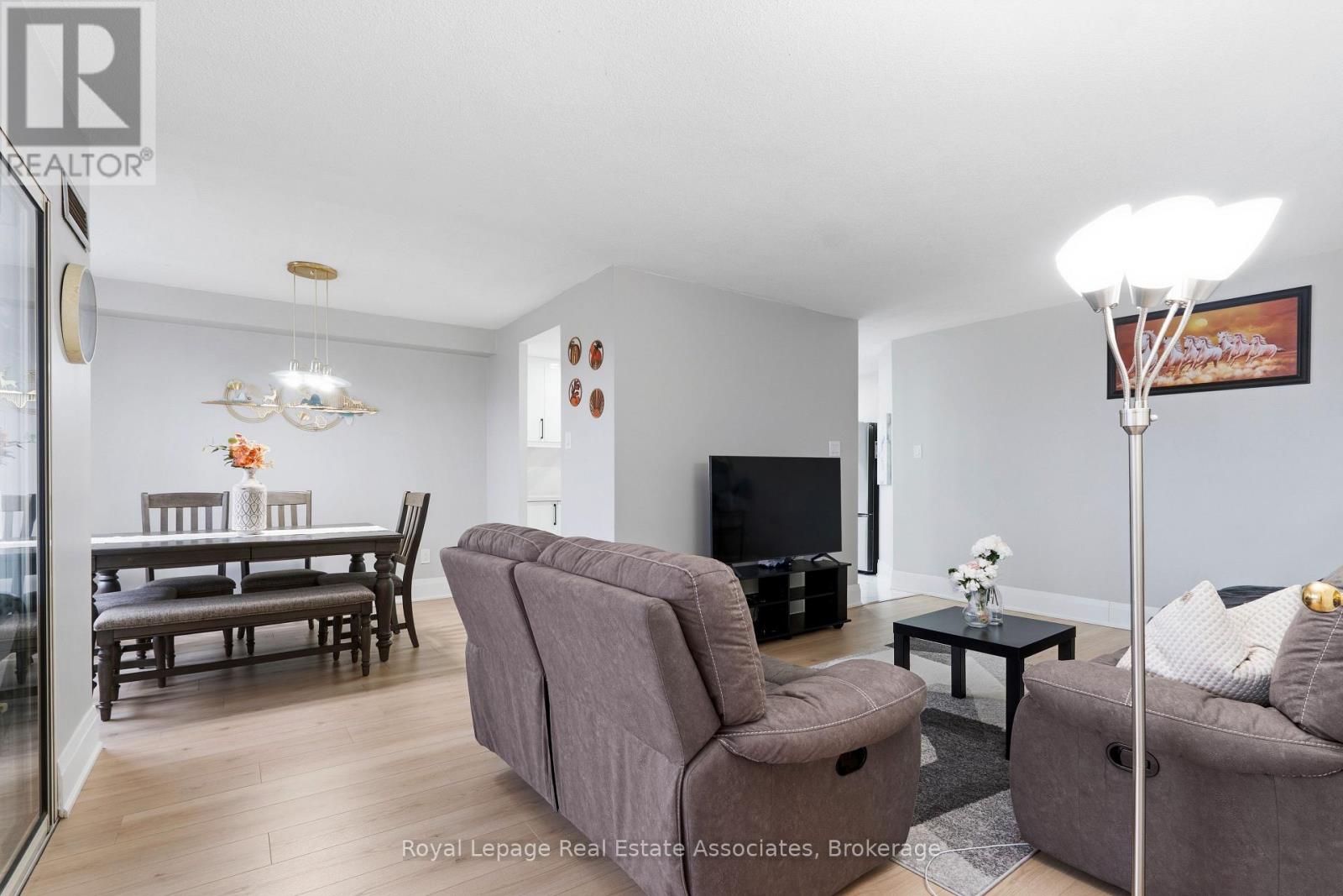 1808 - 100 County Court Boulevard, Brampton, Ontario  L6W 3X1 - Photo 15 - W12951806