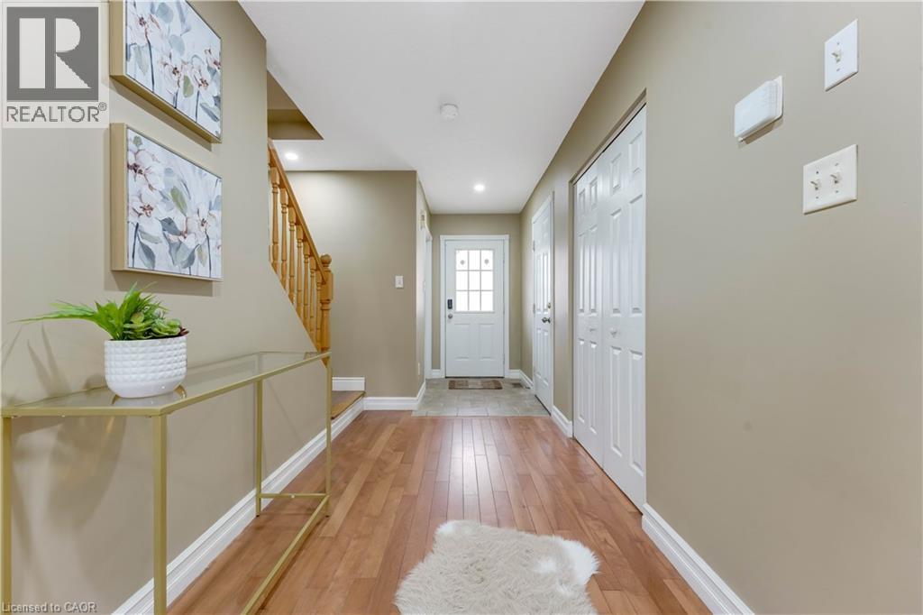 135 Veronica Drive, Kitchener, Ontario  N2A 4E6 - Photo 4 - 40815848