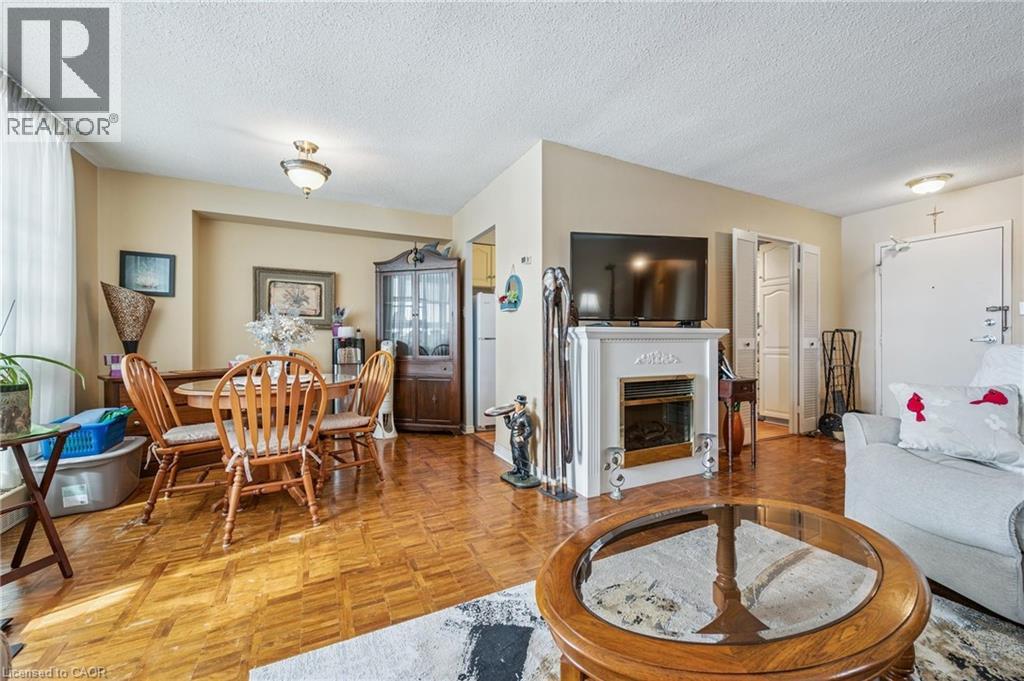 225 Harvard Place Unit# 1510, Waterloo, Ontario  N2J 4H4 - Photo 14 - 40803777