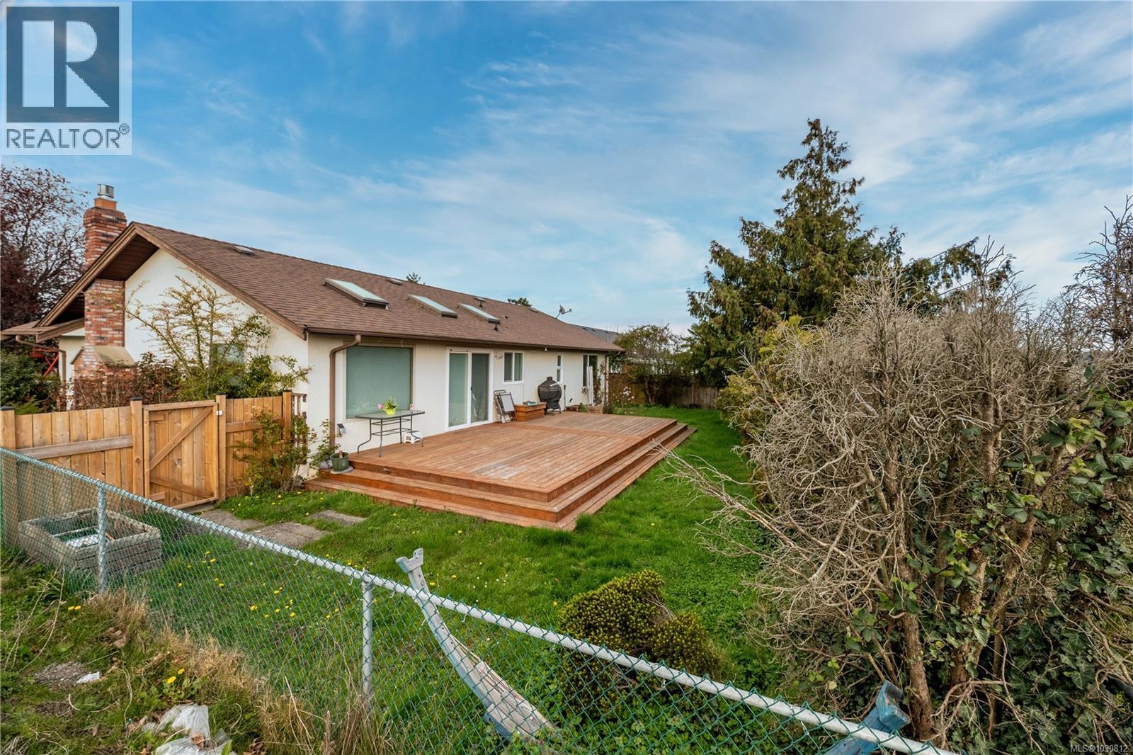 2090 Beacon Ave W, Sidney, British Columbia  V8L 1W7 - Photo 11 - 1030812