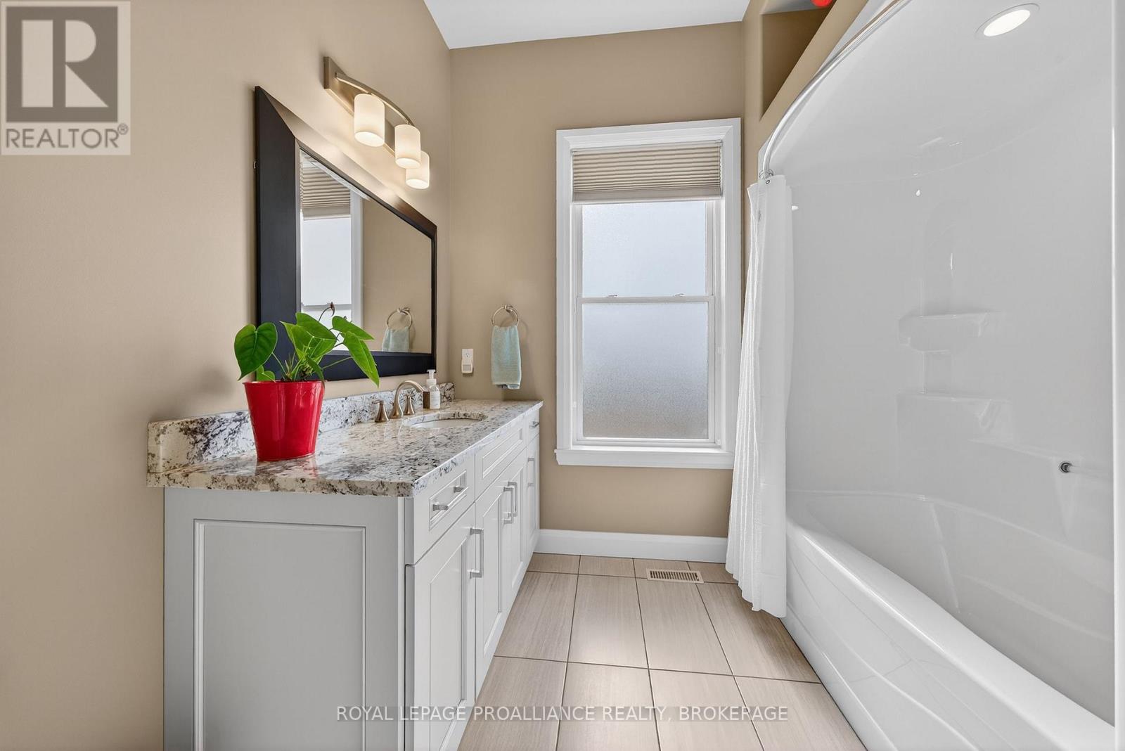 89 Gentlebreeze Drive, Belleville, Ontario  K0K 2V0 - Photo 26 - X12952432