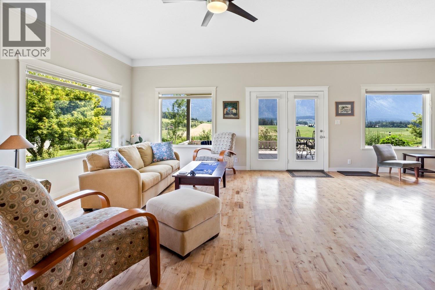 2110 30th Street, Lister, British Columbia  V0B 1G2 - Photo 11 - 10381787