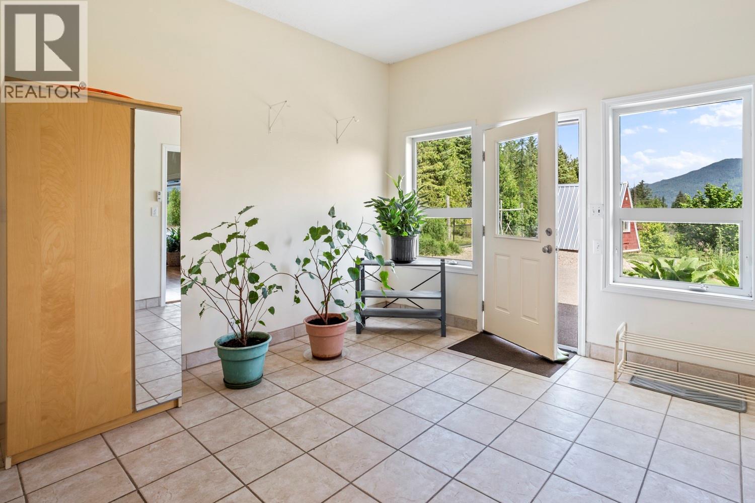 2110 30th Street, Lister, British Columbia  V0B 1G2 - Photo 19 - 10381787