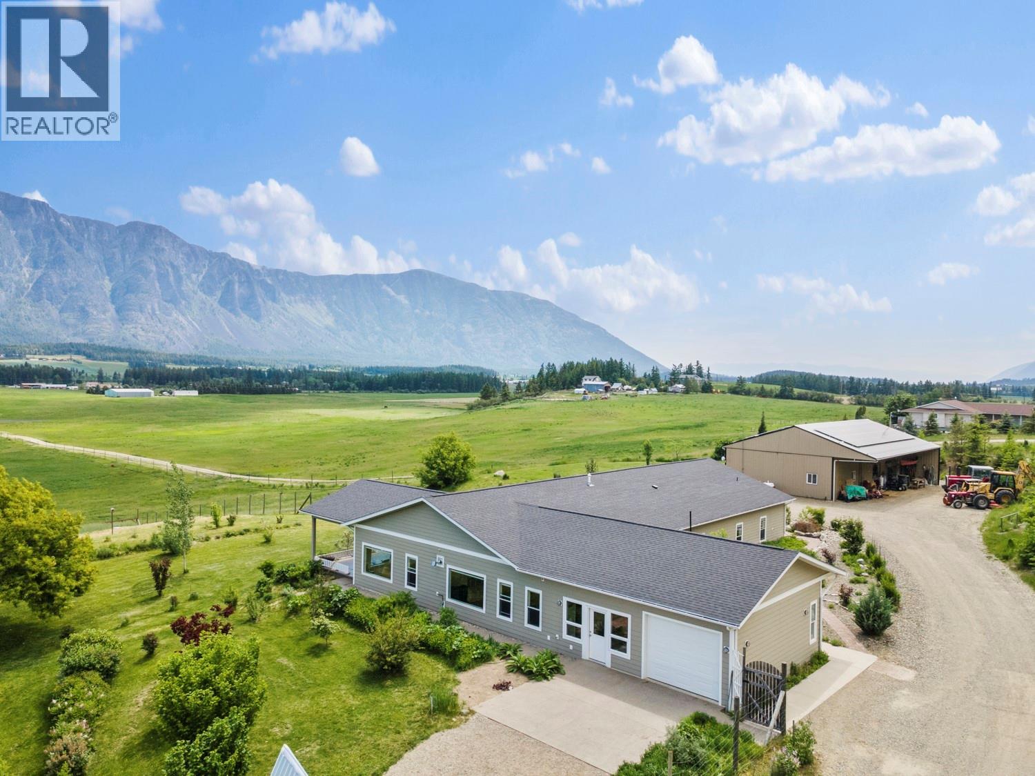 2110 30th Street, Lister, British Columbia  V0B 1G2 - Photo 2 - 10381787