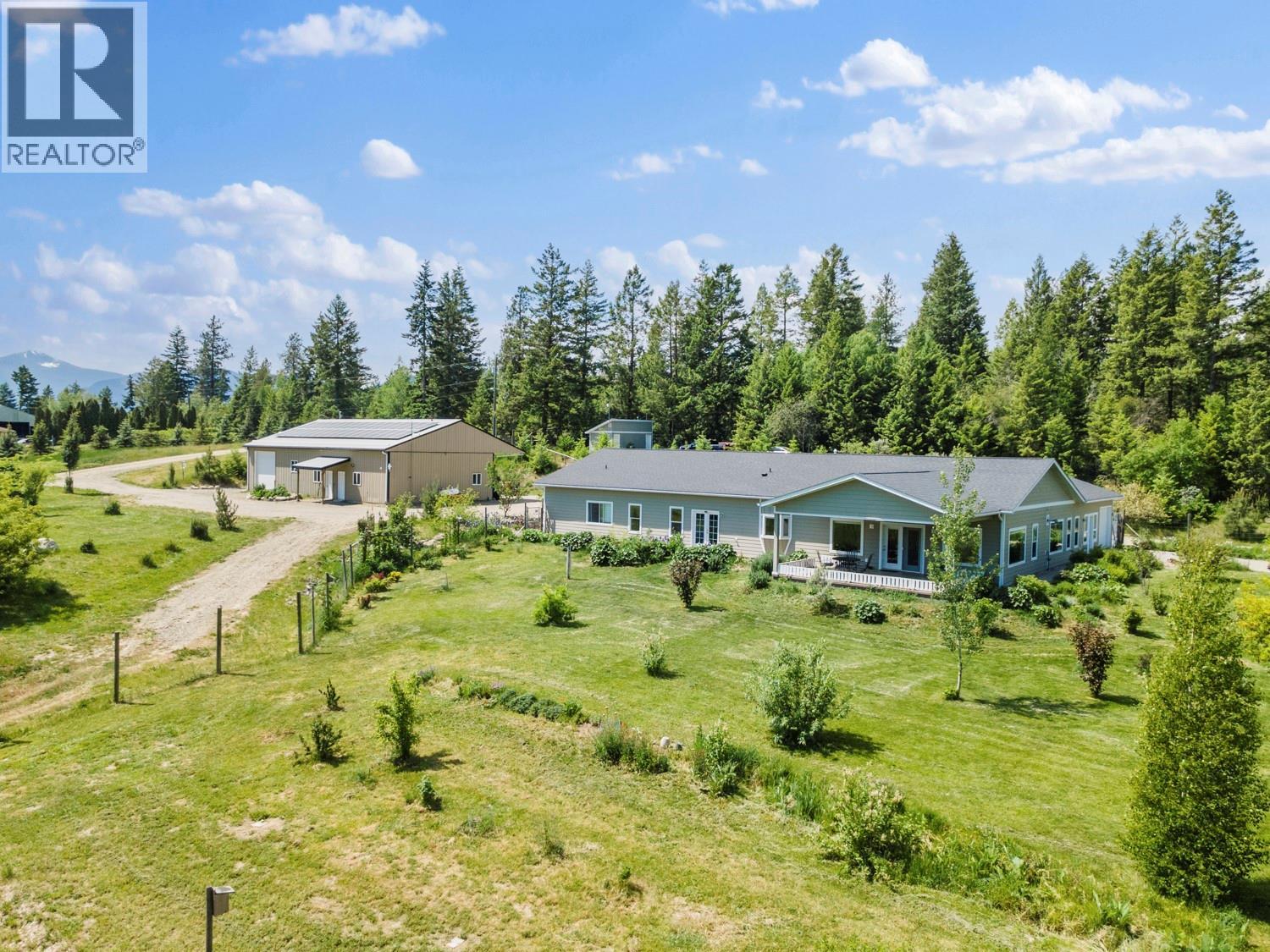 2110 30th Street, Lister, British Columbia  V0B 1G2 - Photo 1 - 10381787