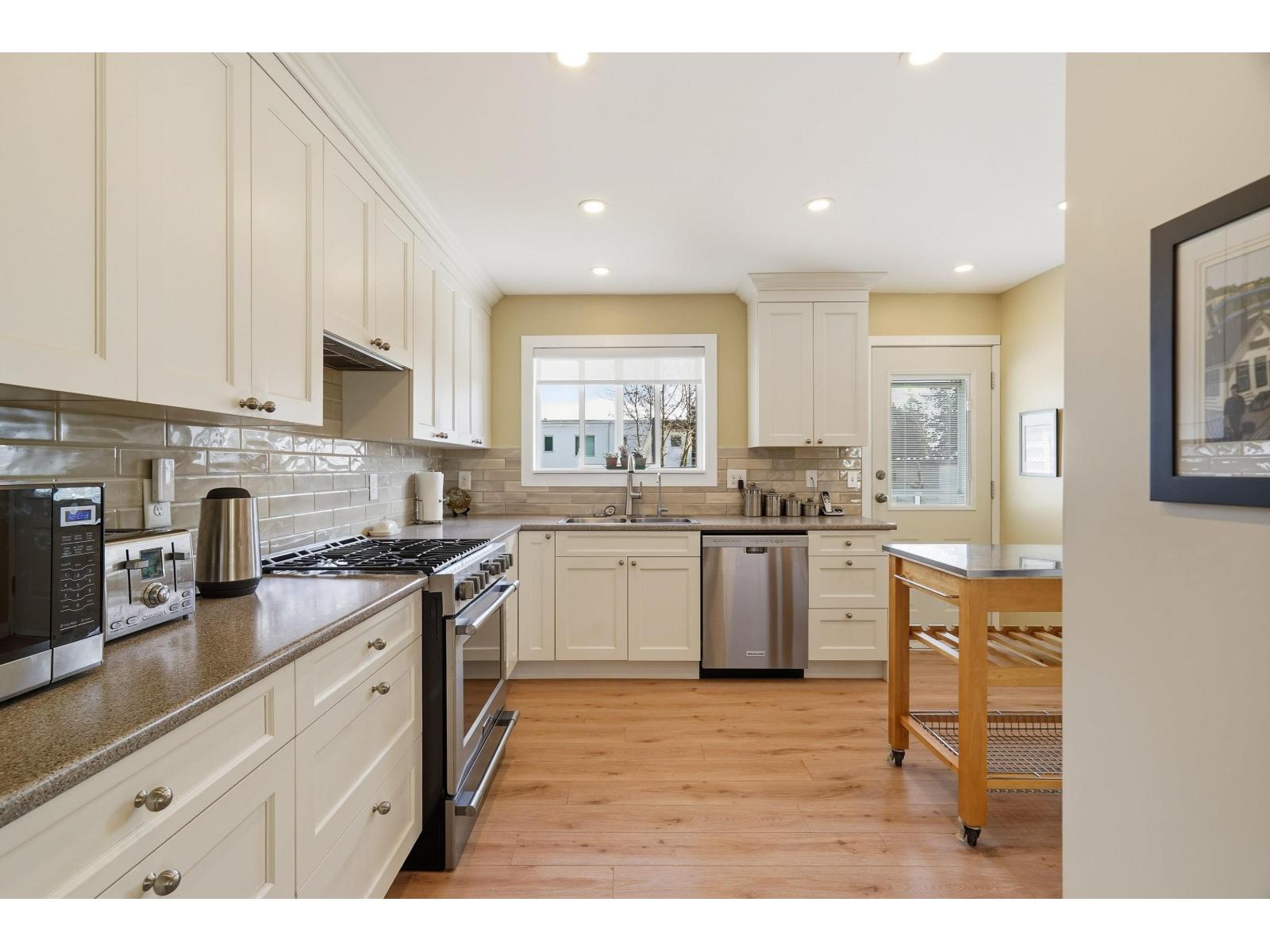 1434 Bishop Road, White Rock, British Columbia  V4B 3K5 - Photo 8 - R3105677