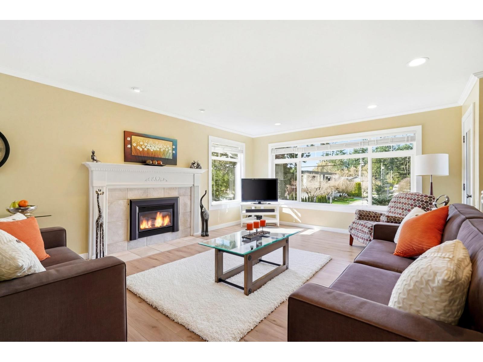 1434 Bishop Road, White Rock, British Columbia  V4B 3K5 - Photo 3 - R3105677